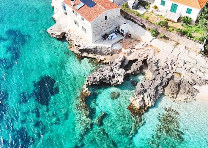 Vila Lila Hvar - Sustainable Stone Cliff House