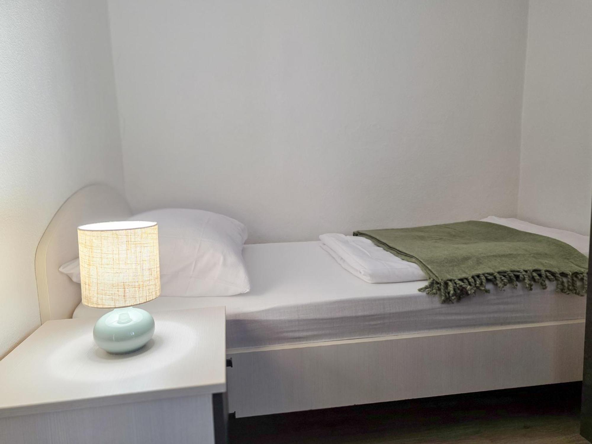 Lila Hvar - Sustainable Stone Cliff House Vila