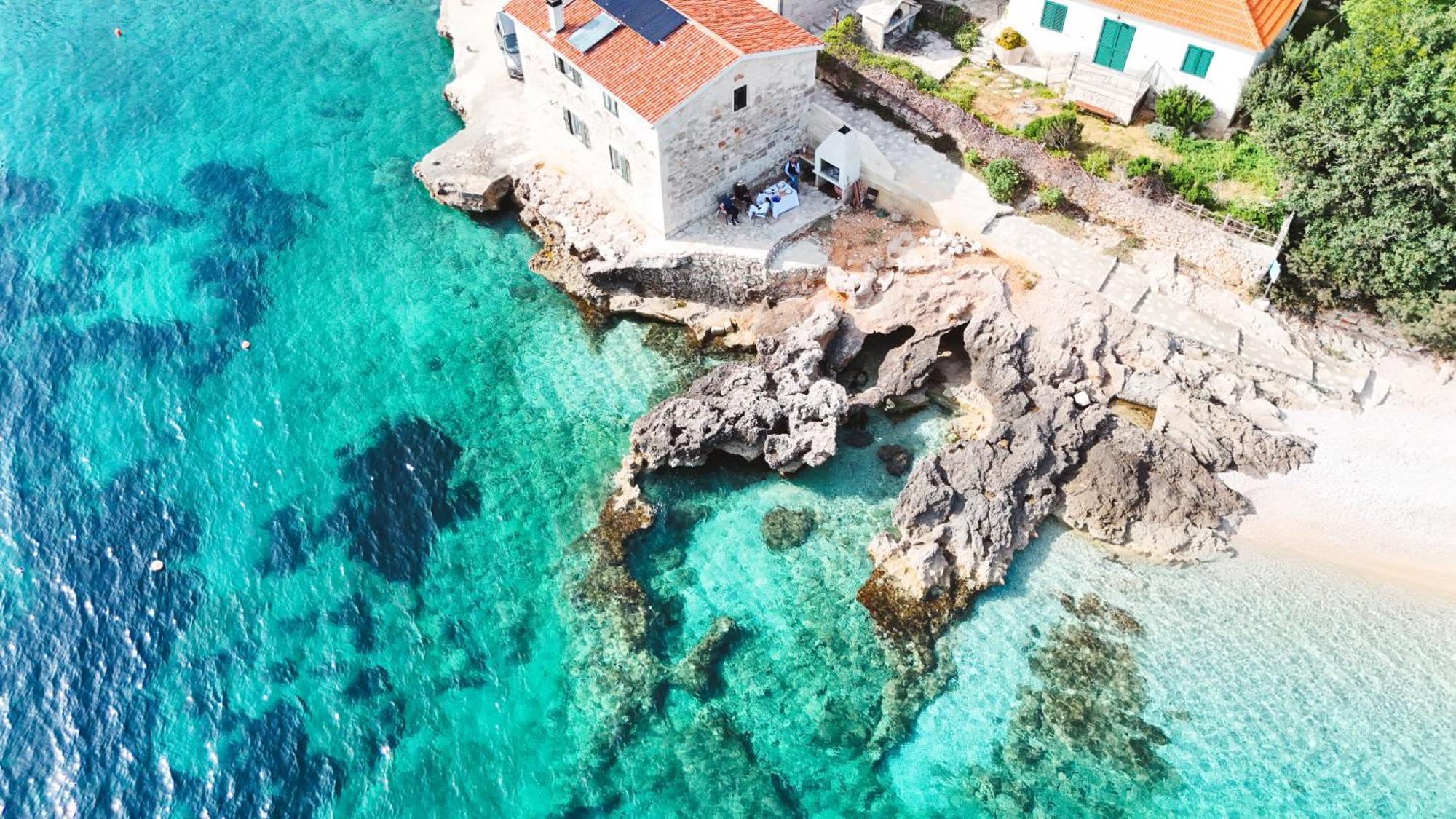 Vila Lila Hvar - Sustainable Stone Cliff House