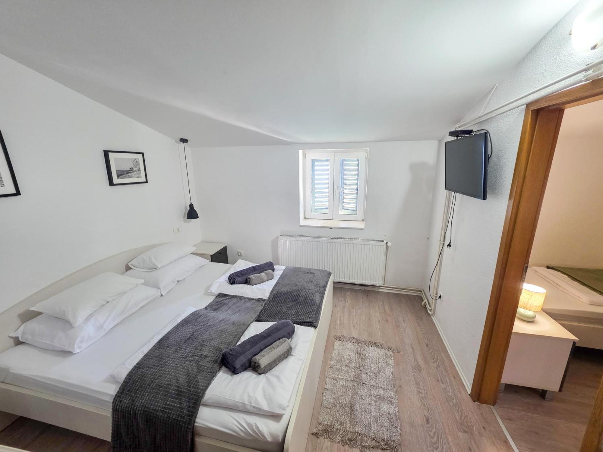 Vila Lila Hvar - Sustainable Stone Cliff House